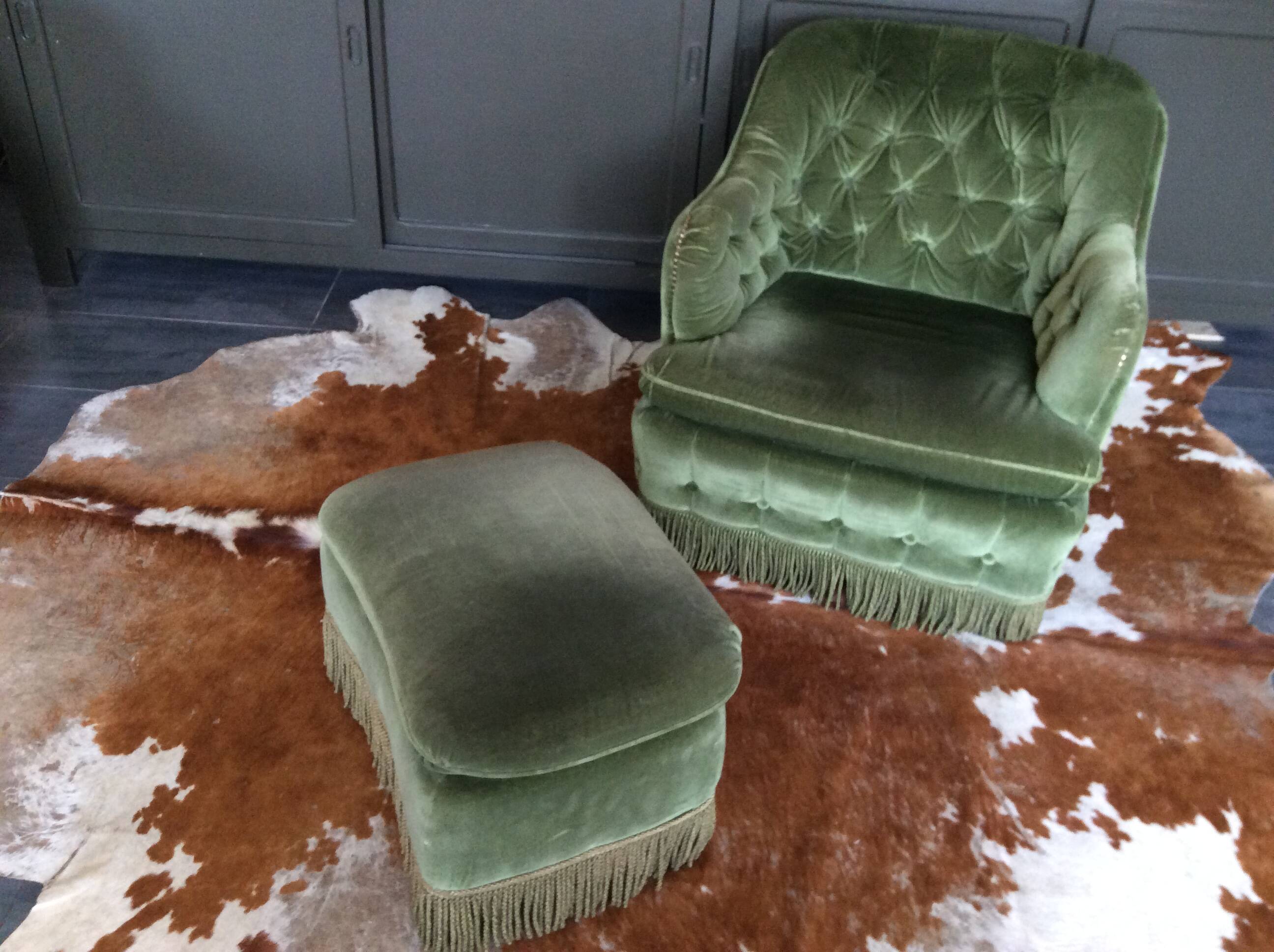 Fauteuil crapaud et repose-pieds