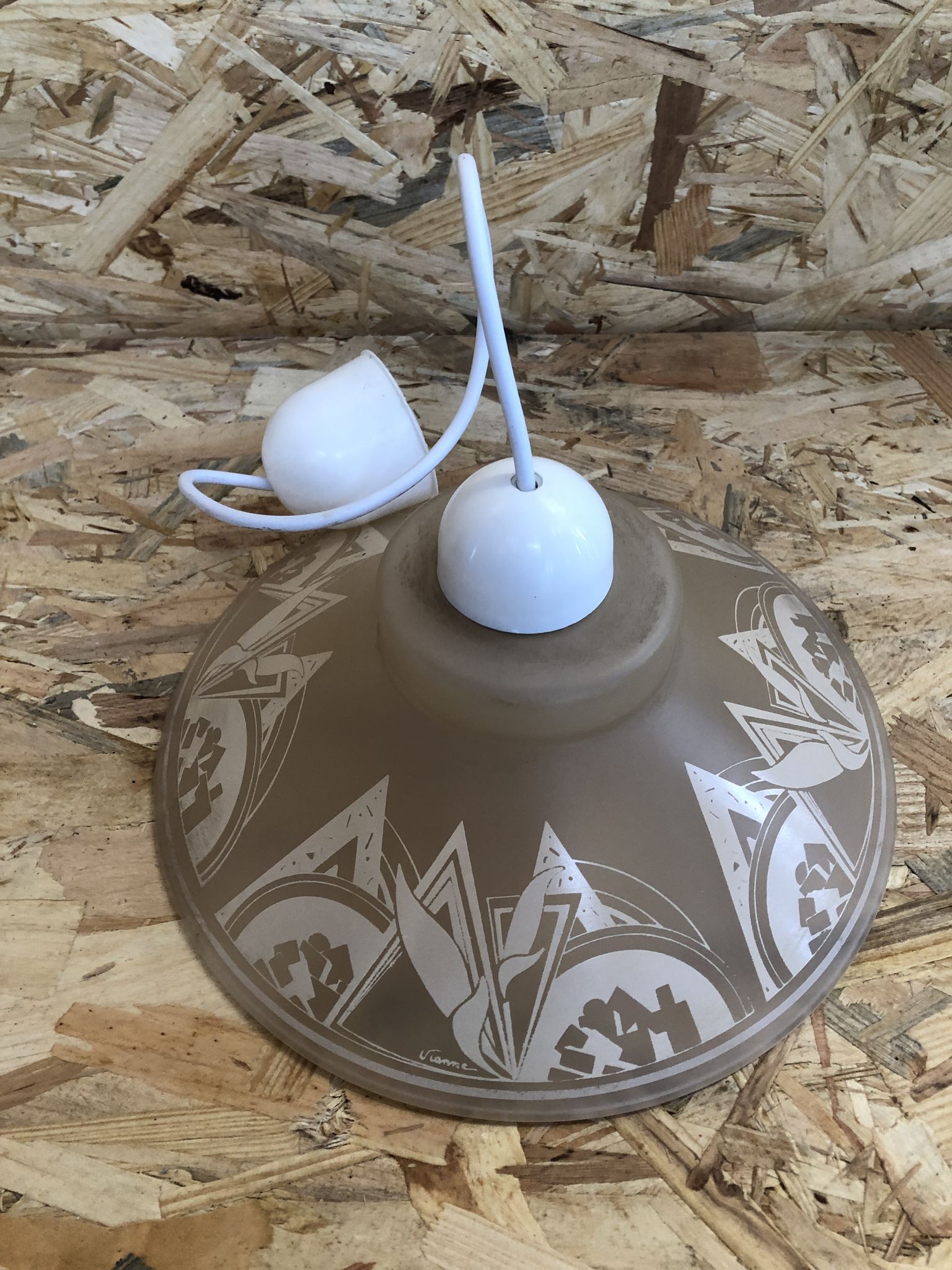 Ancienne paire suspension vianne verre moulé + décor + fil blanc vintage