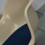 Set of Three Parchment Fiberglass DAX Armhairs Eames for Herman Miller / Vi