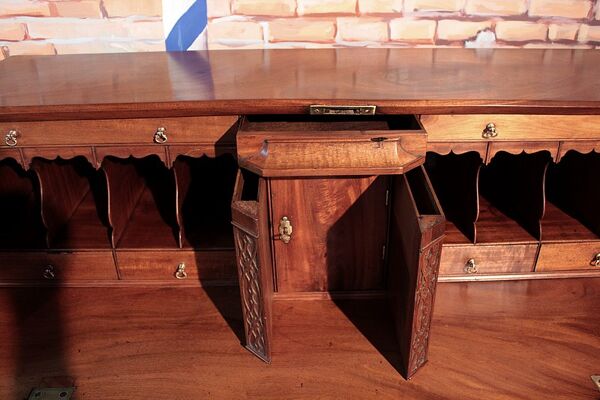 Commode scribanne en acajou Angleterre XIXe