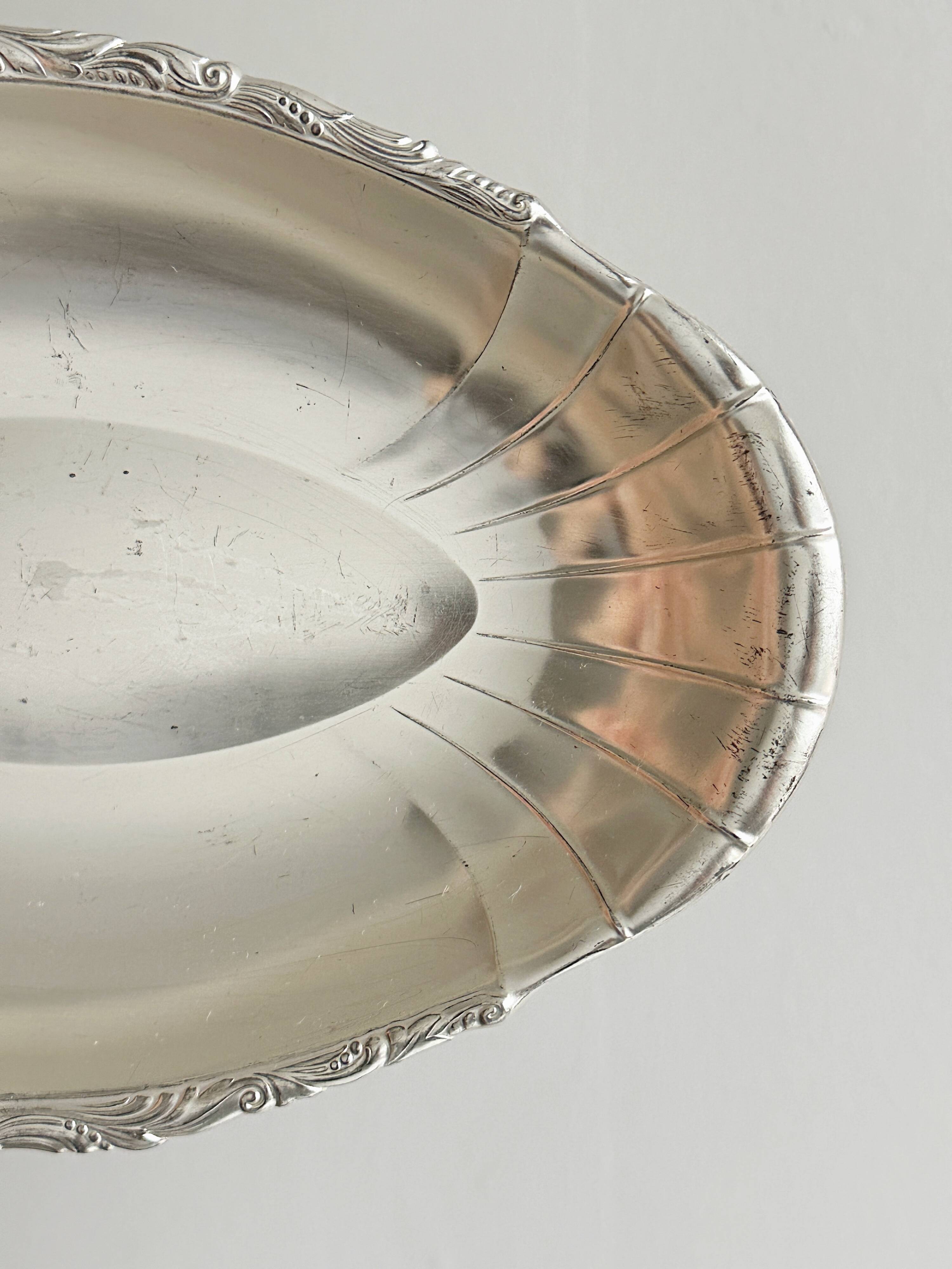 Shiny lightweight metal plate