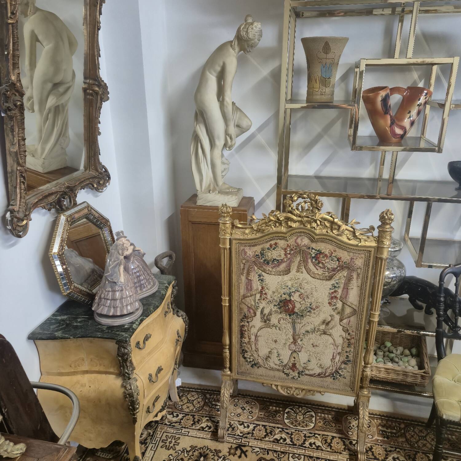 Louis XVI period 18th century fireplace screen in gilded wood