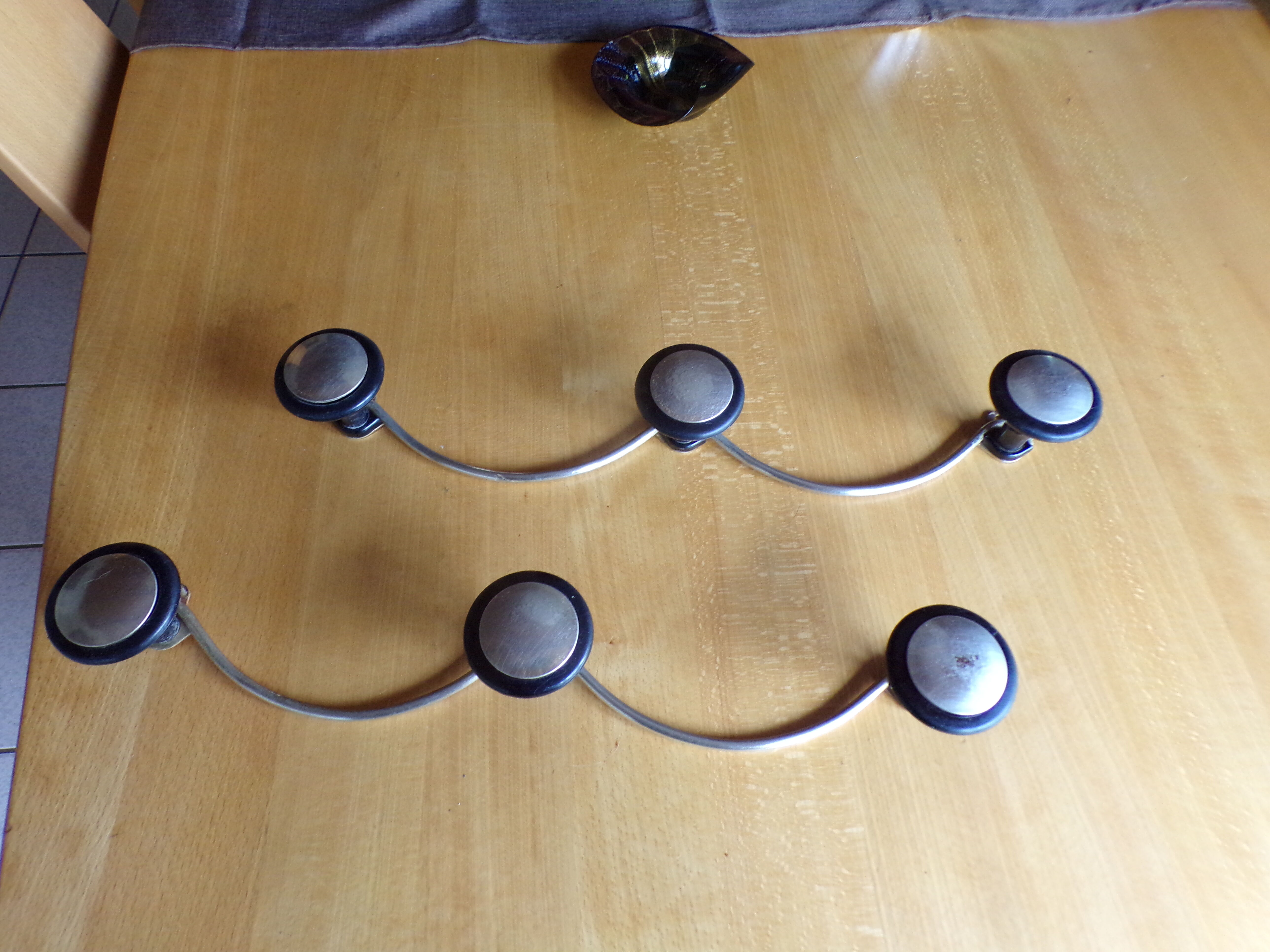 Wall coat racks
