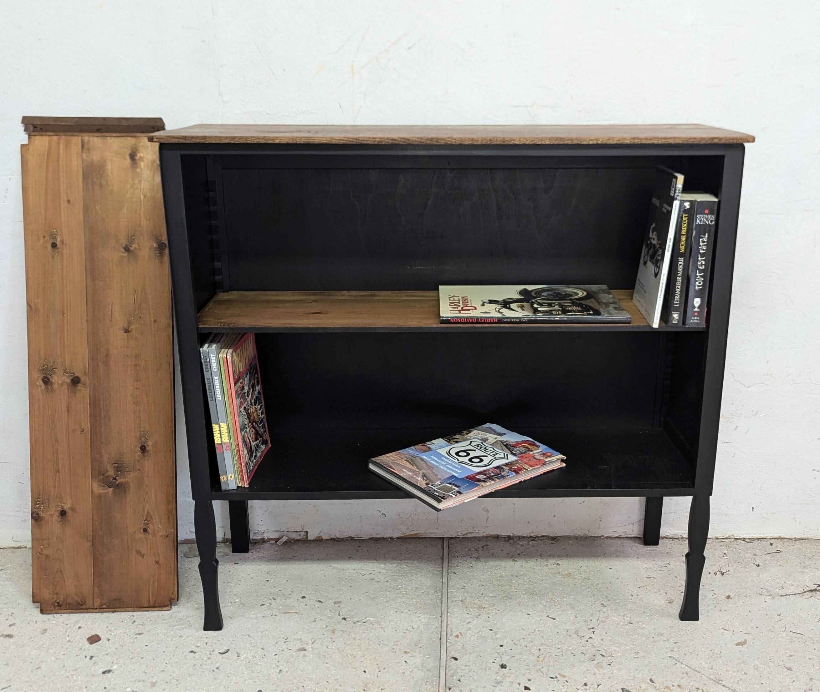Old library shelf patina old bibus