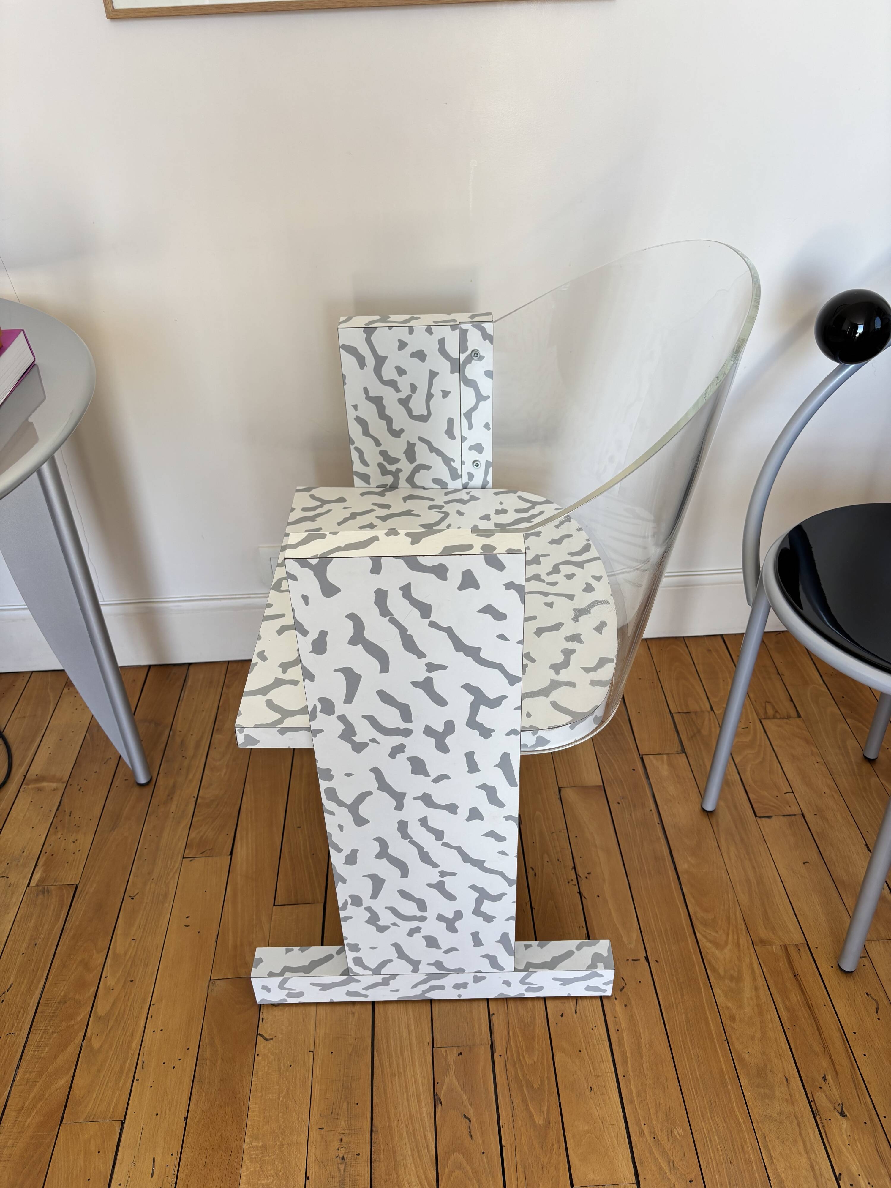 Chaise Teodora Ettore Sottsass
