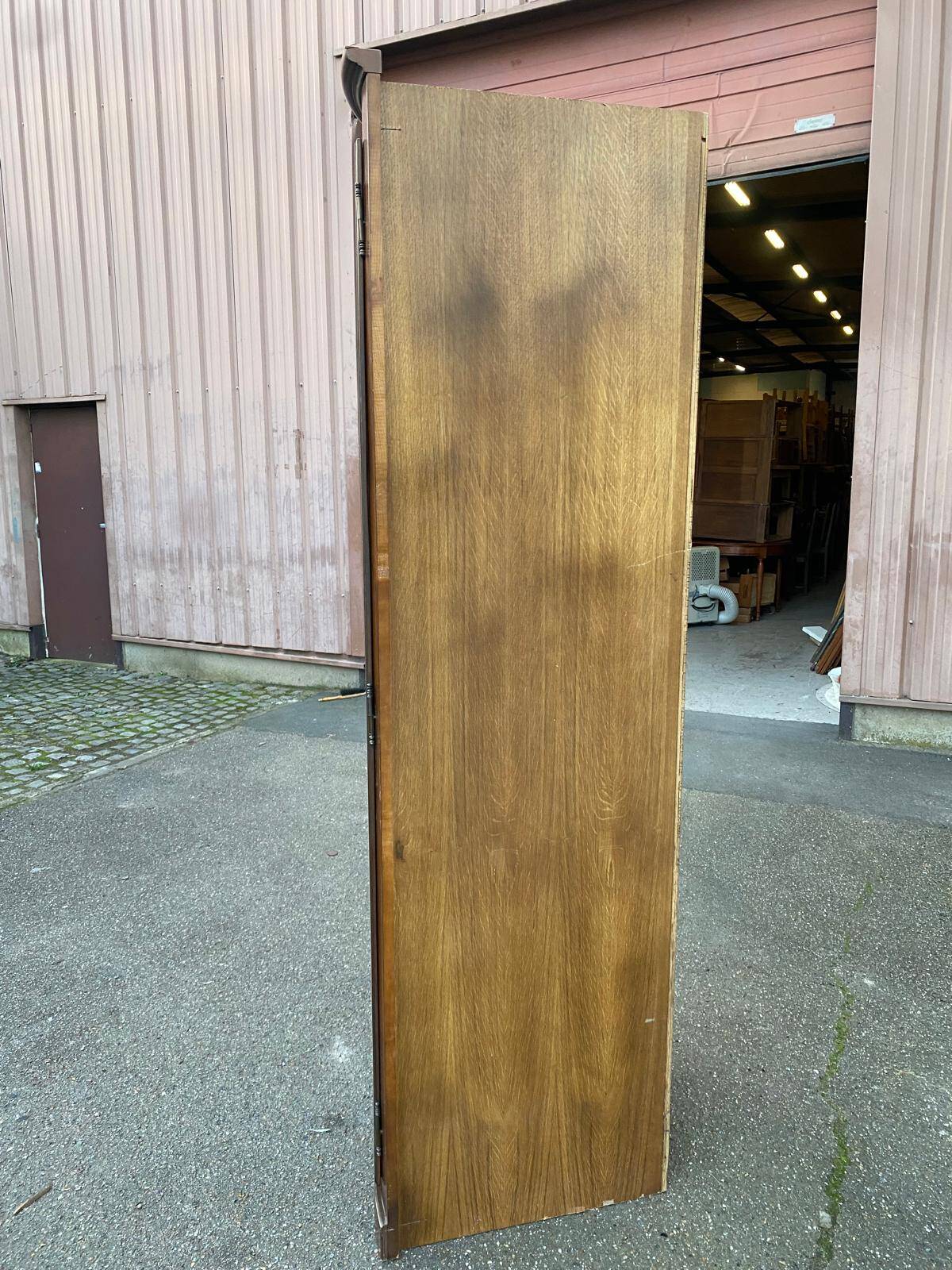 19th-century quarter-round oak solid wood corner library