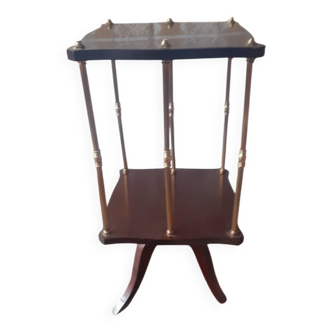 Swivel side table saddle