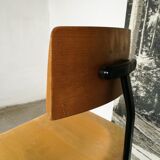 Swivel workshop chair