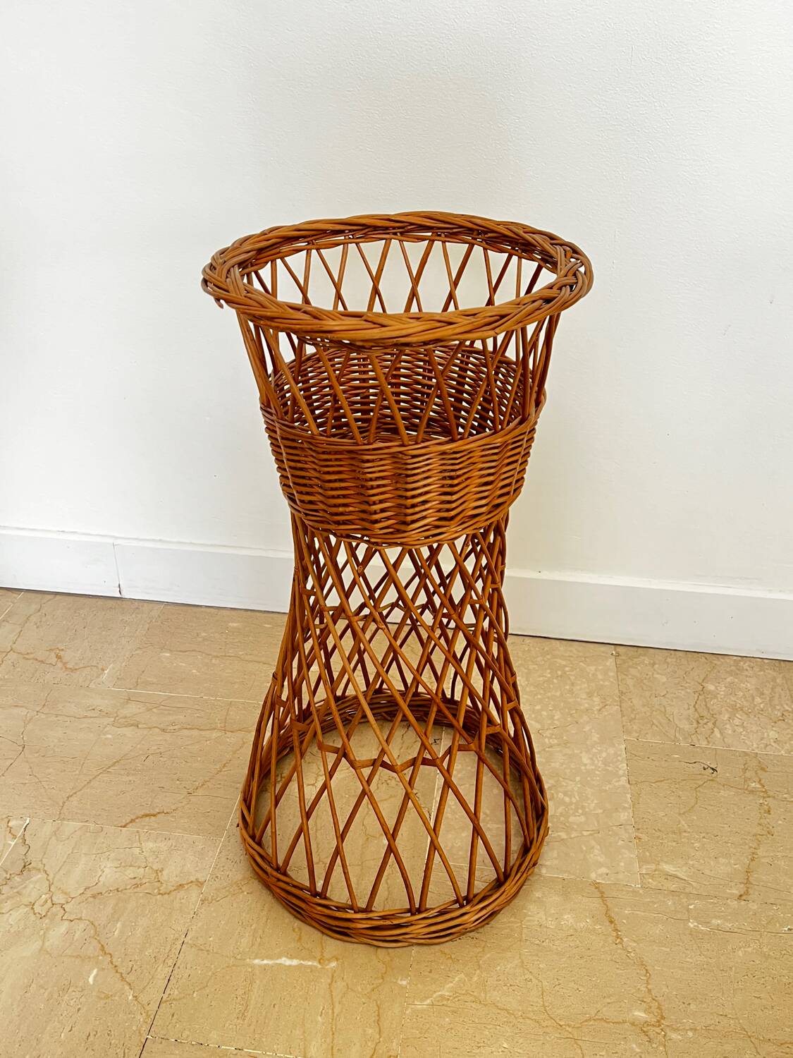 Plant holder - wicker pot cover