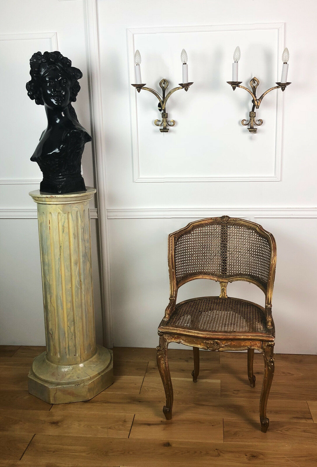 Pair of wall appliques of the 70 gold metal