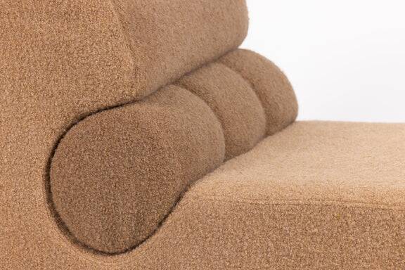 Fauteuil italien Schumacher en noyer et cachemire bouclé, 1970