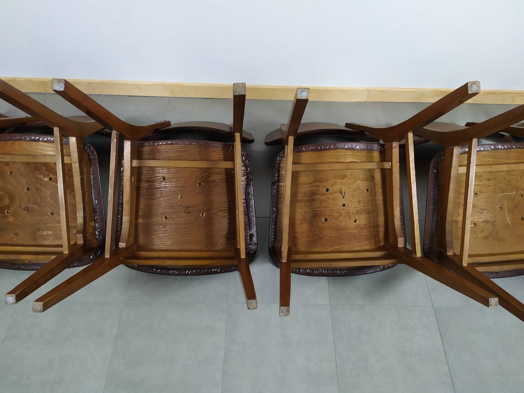 Suite de 6 chaise bois skaï marron brus vintage année 50 - 60