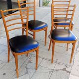 Lot de quatre chaises anciennes. Bistrot. 1960.
