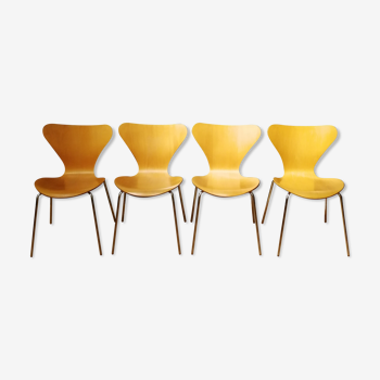 "Butterfly" chairs series 7 by Arne Jacobsen for Fritz Hansen, 1980 edition