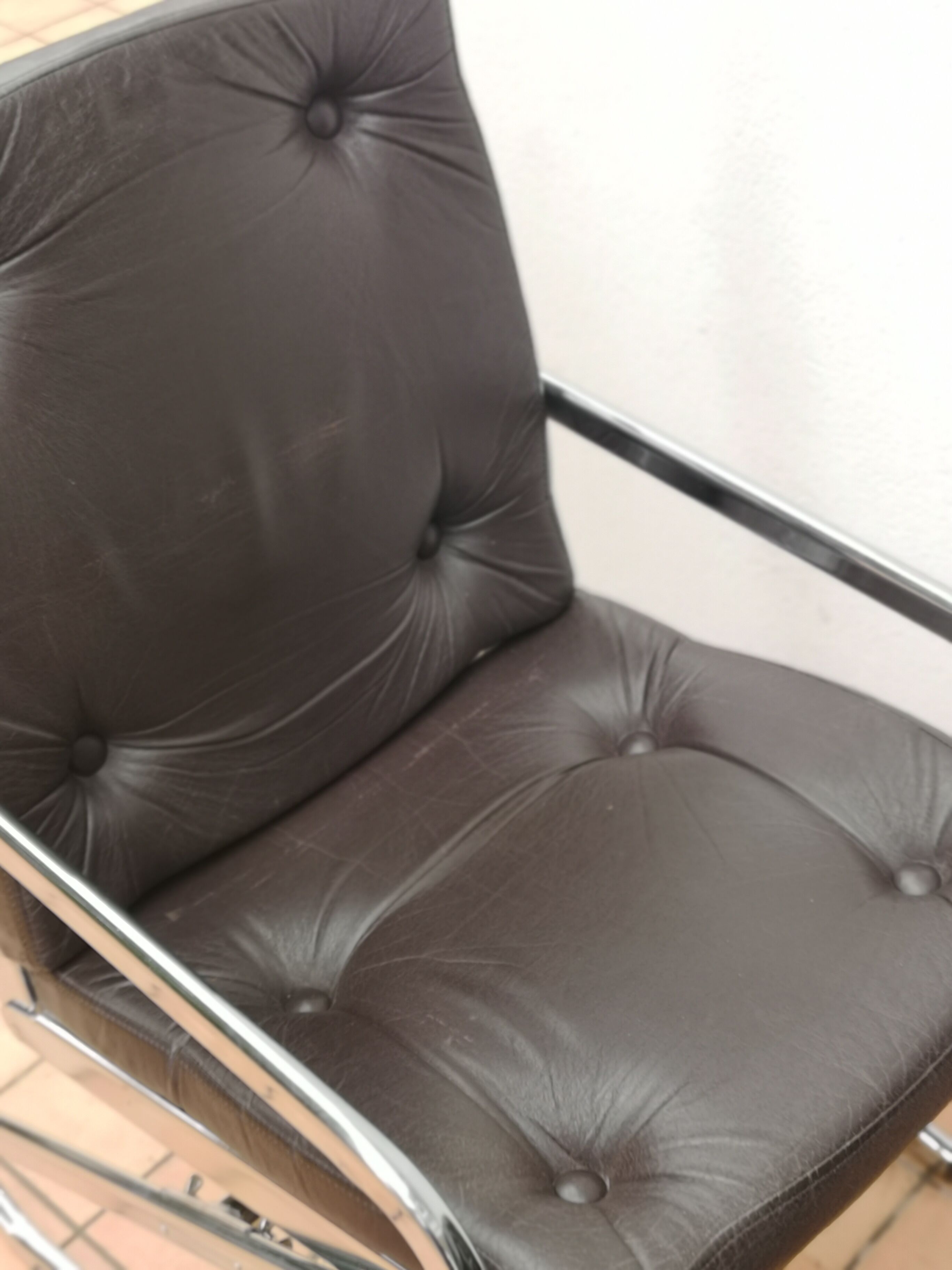 Leather armchair and chrome Italian design year 70
