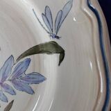 Fluted plate Longchamp, decorated with dragonflies and flowers.