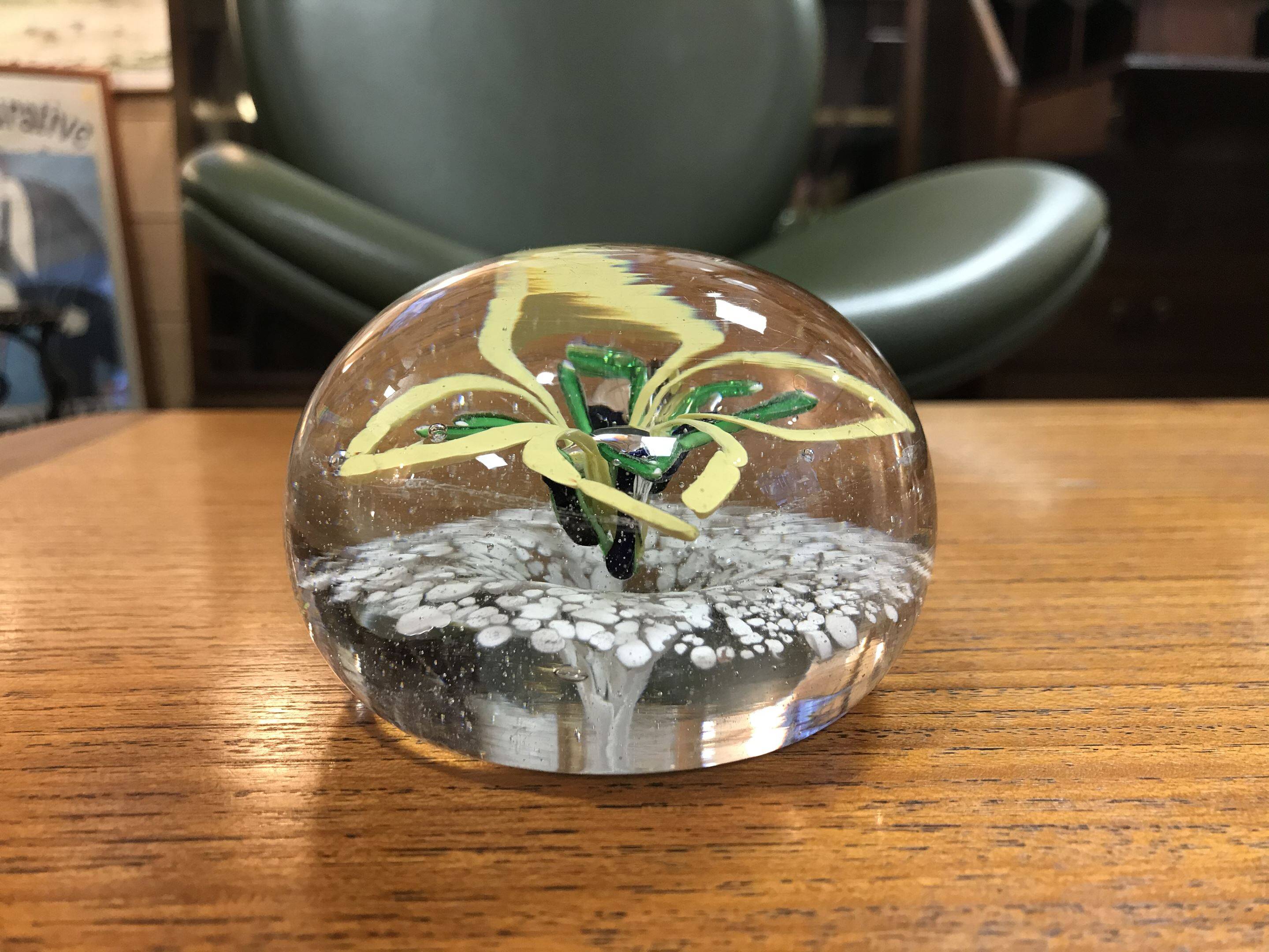 Sulphide - glass paperweight