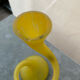Vase Soliflore col de cygne Vintage – Verre Satiné Jaune