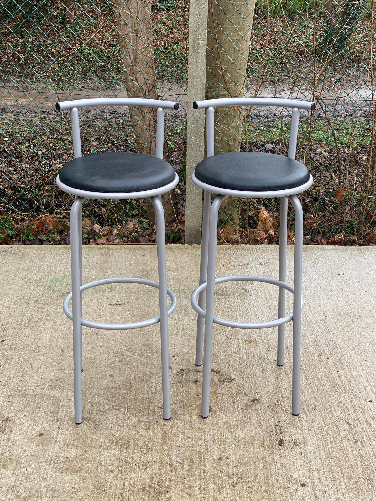paire-de-tabourets-de-bar-haut-industriel-acier-et-cuir-noir-85cm-selency