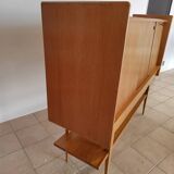 Superb tall sideboard in light oak, French work from the early 1950s