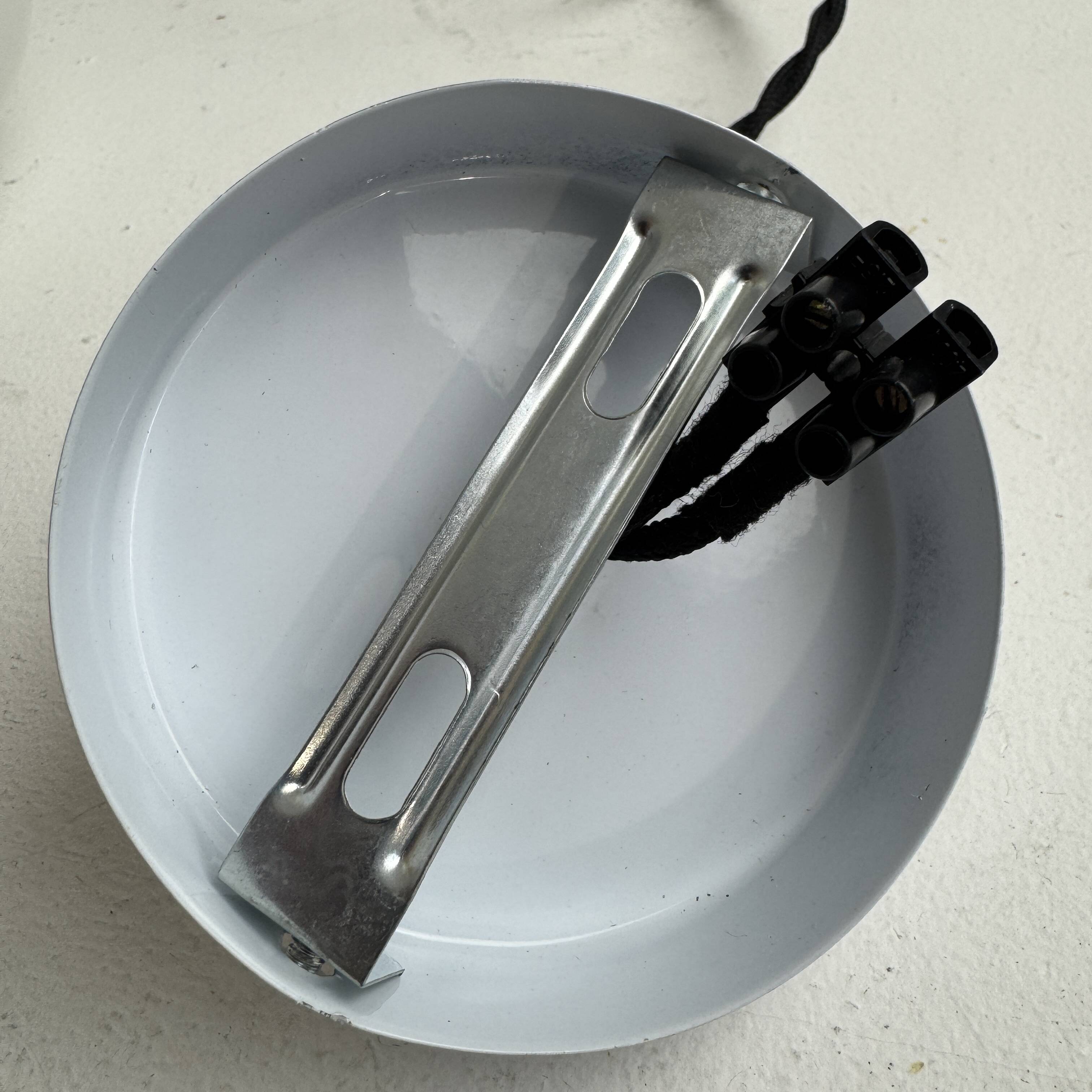 VINTAGE OVOID SUSPENSION 1970