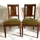 Paire de chaises en bois et velours côtelé vert de style Directoire