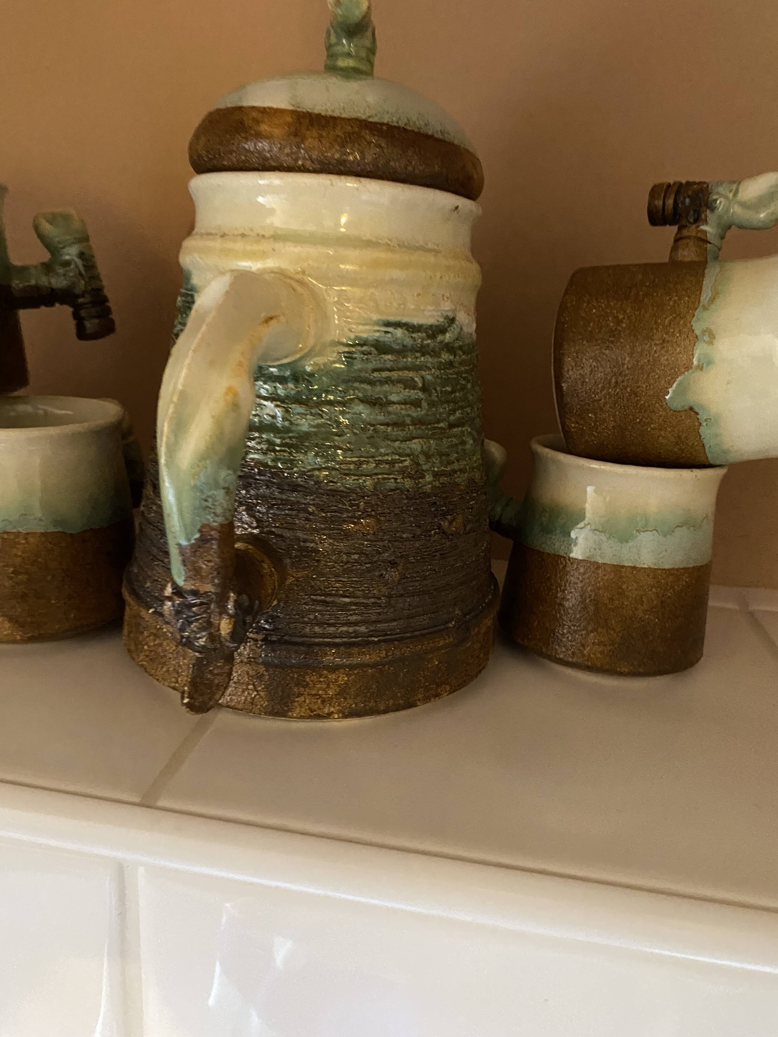 Cafetière, tasses céramiques organiques