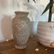 Vase en céramique tacheté