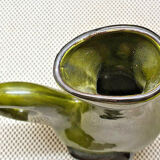 Pitcher in barbotine