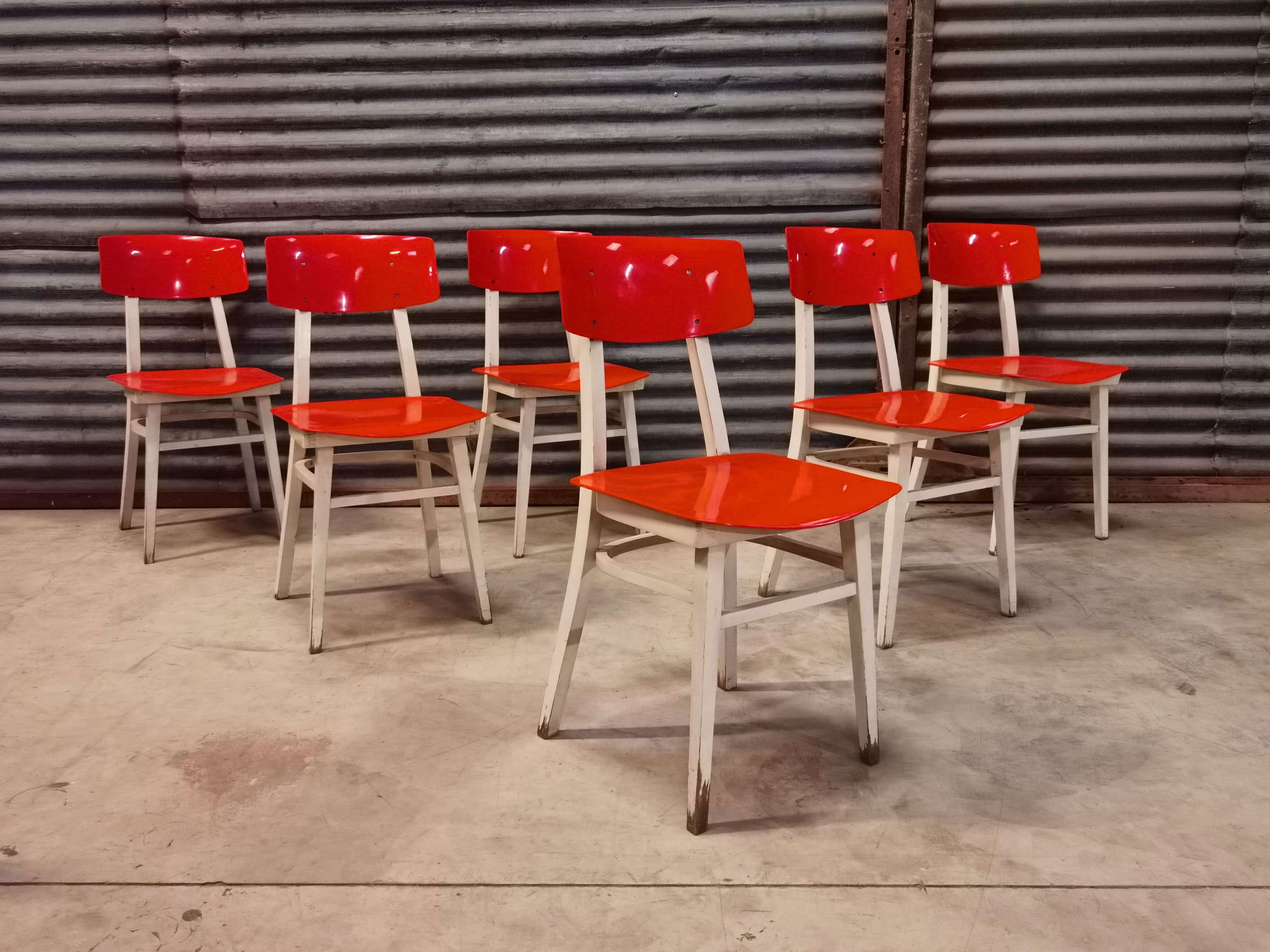 Lot de 11 chaises Ton