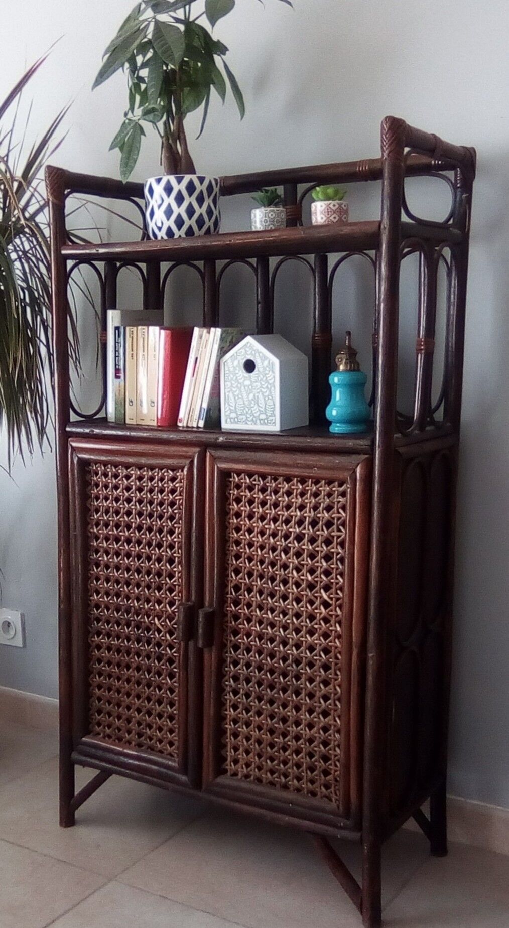 Furniture shelves in rattan 70s