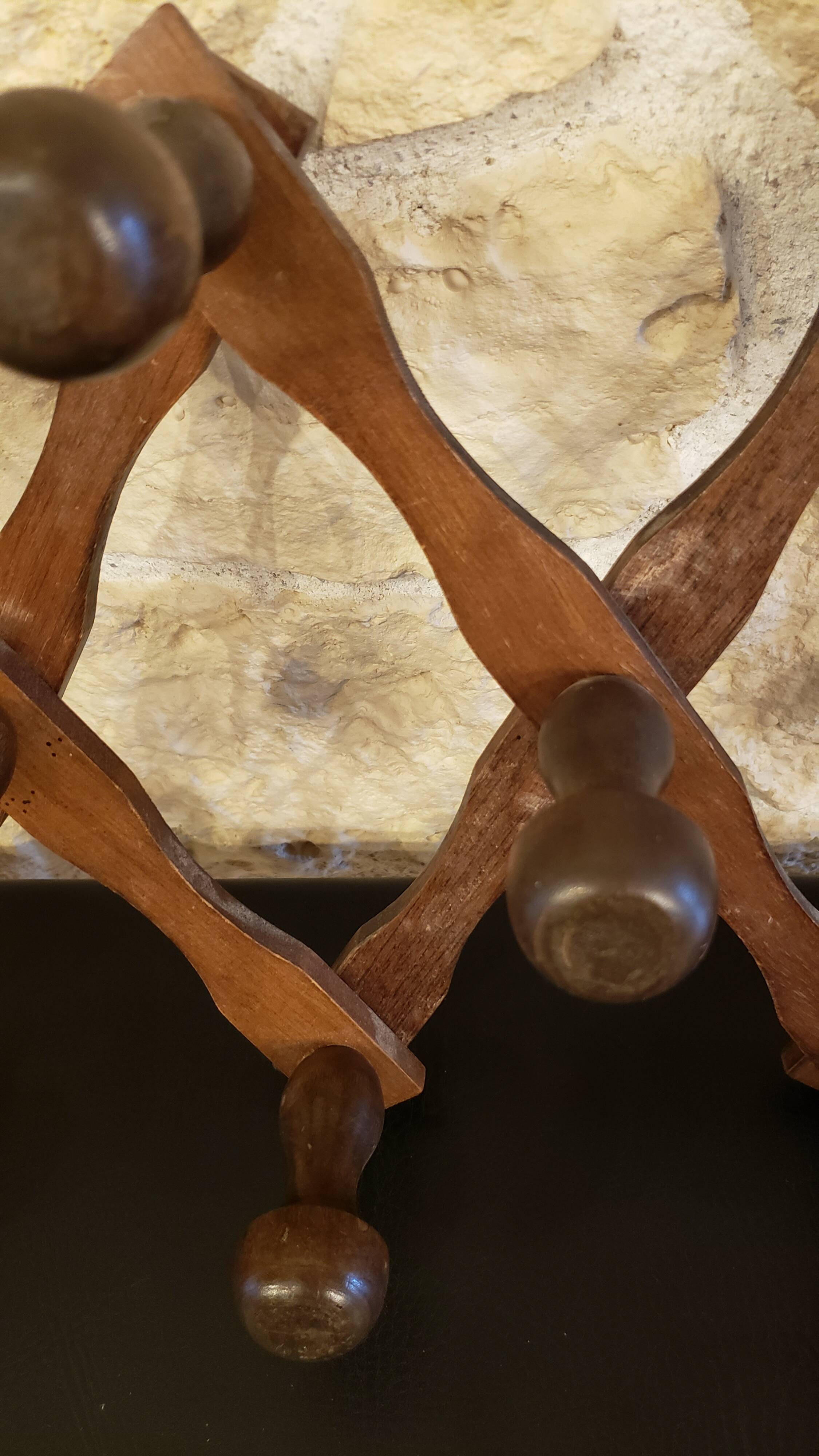 Extendable wooden coat rack with 10 old vintage hooks