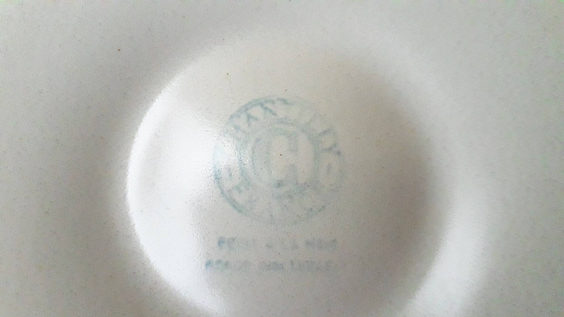 Shell service in slipware