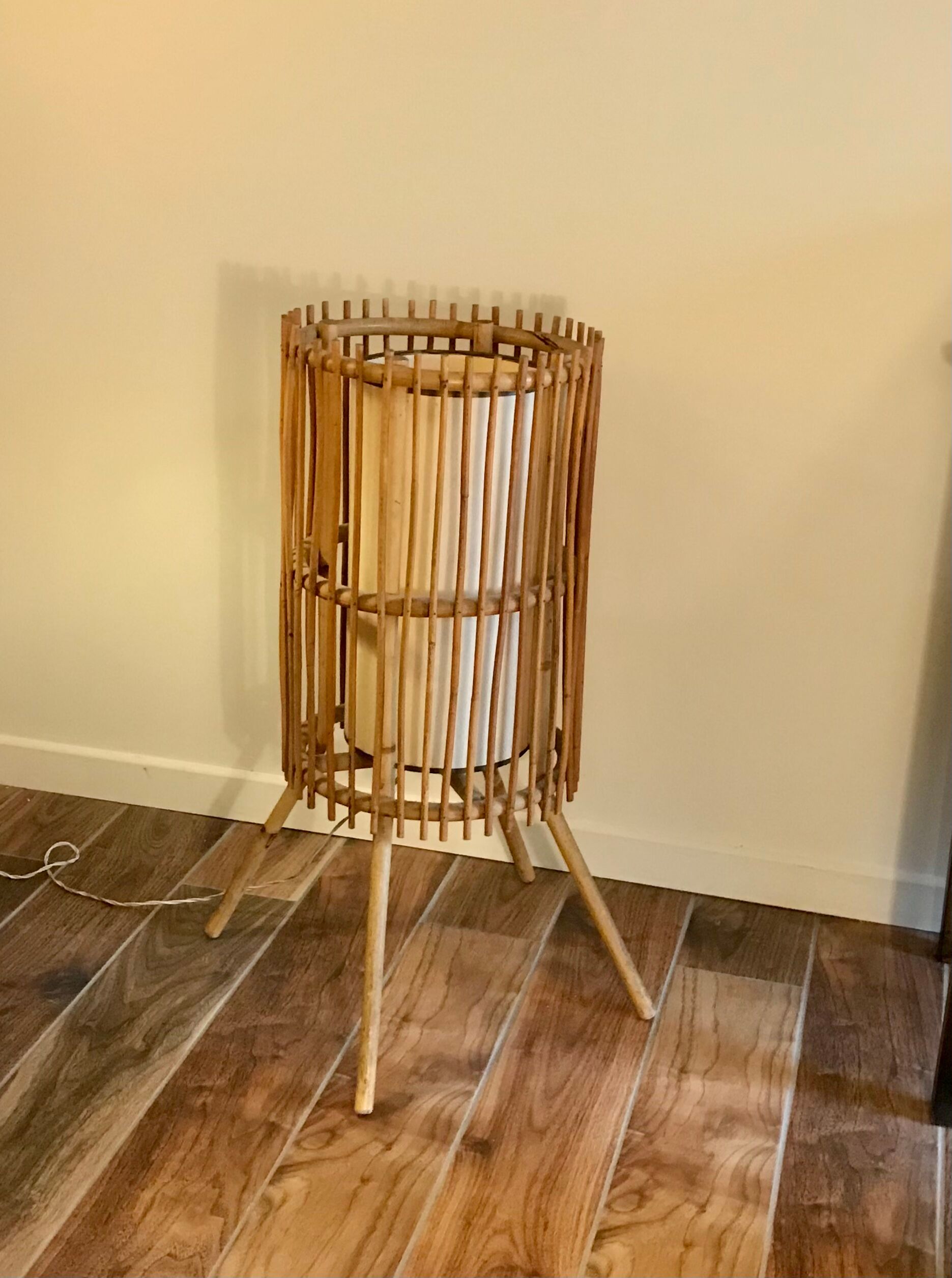 Rattan floor lamp 50s/60s