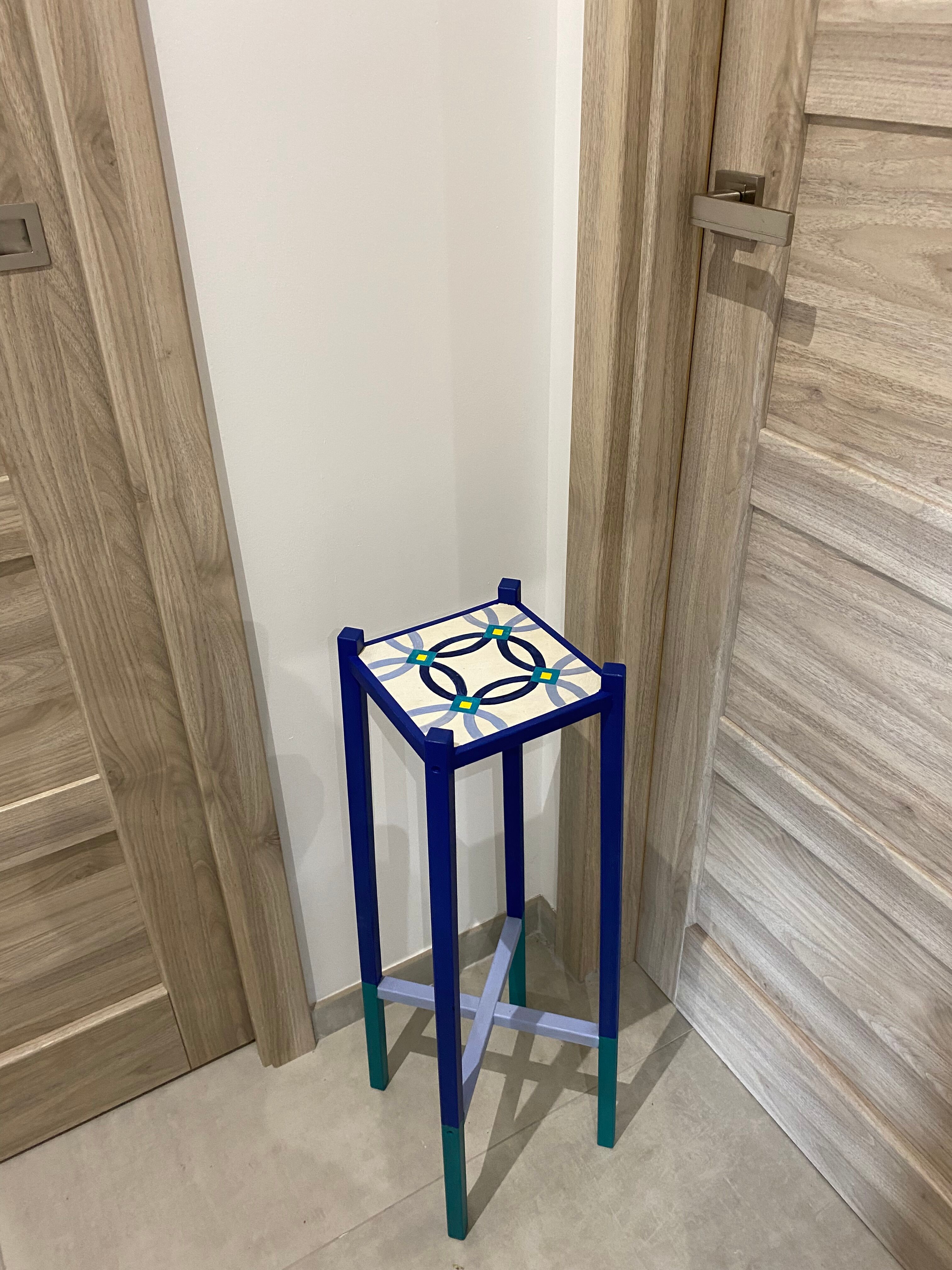 Painted art deco harness