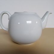 Théière Pillivuyt ancienne en porcelaine blanche