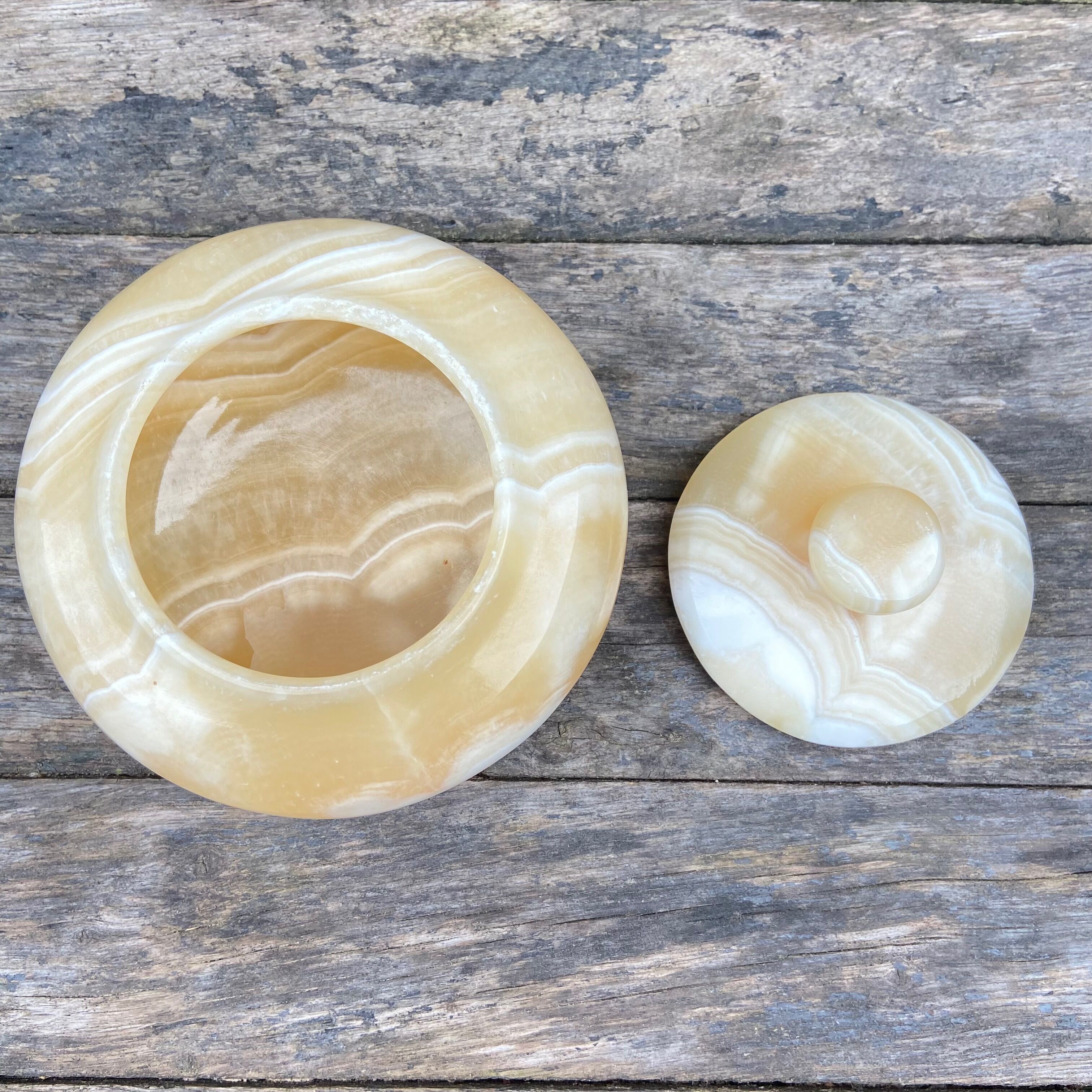 Onyx candy maker