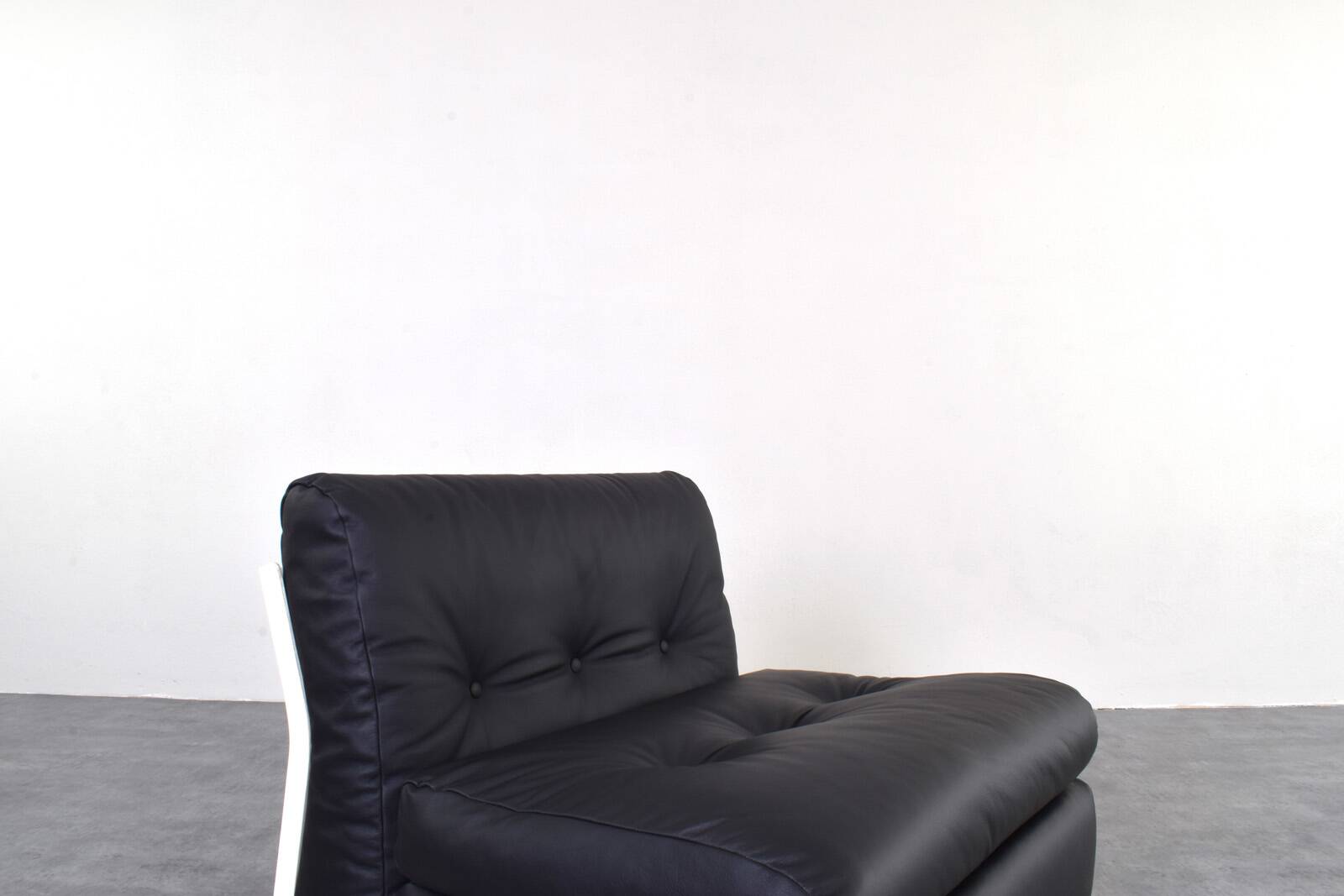 Italian Amanta Lounge Chair by Mario Bellini for C&B Italia