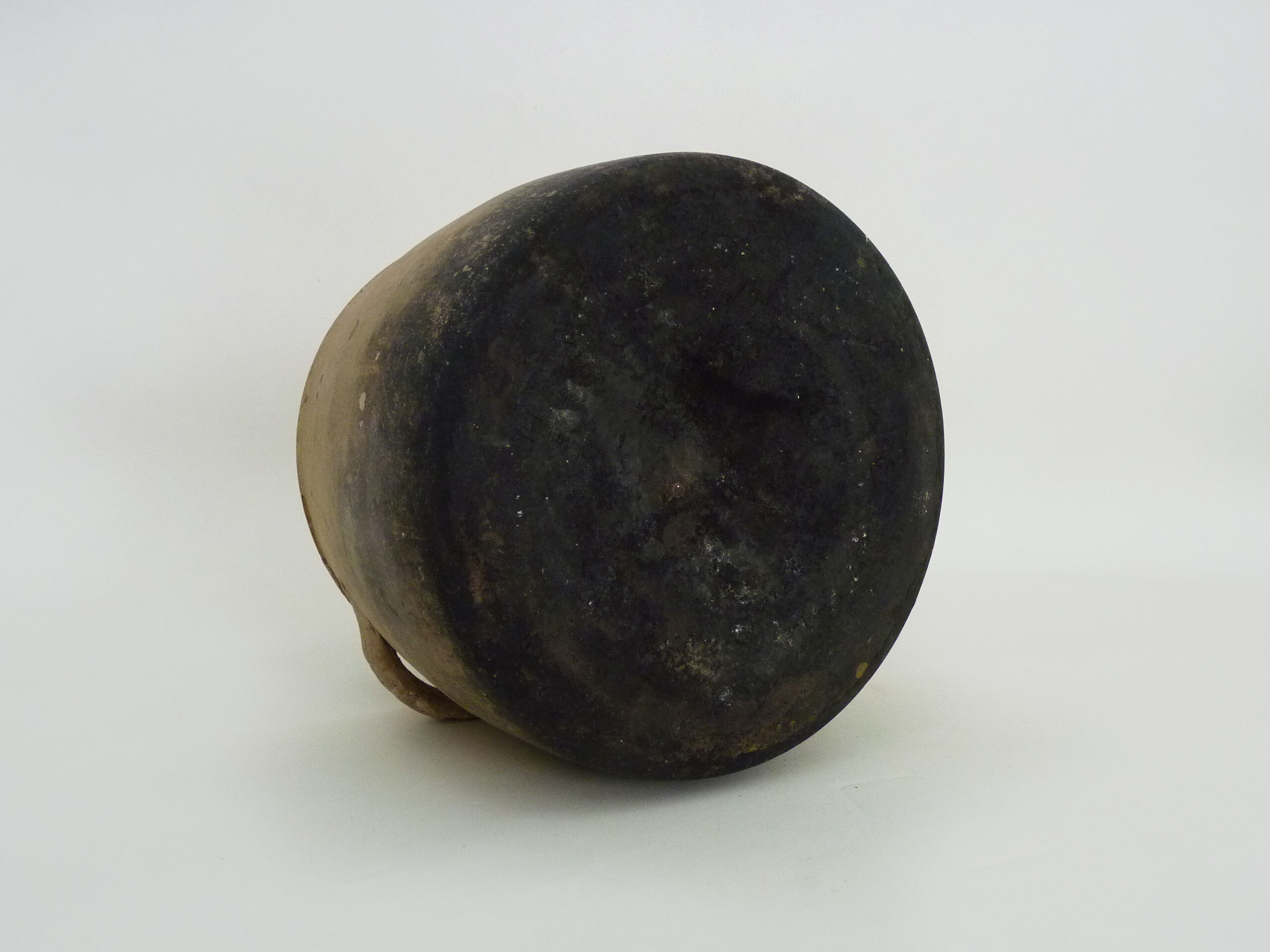 Cooking pot, terracotta pot cover, glazed interior. Year 50