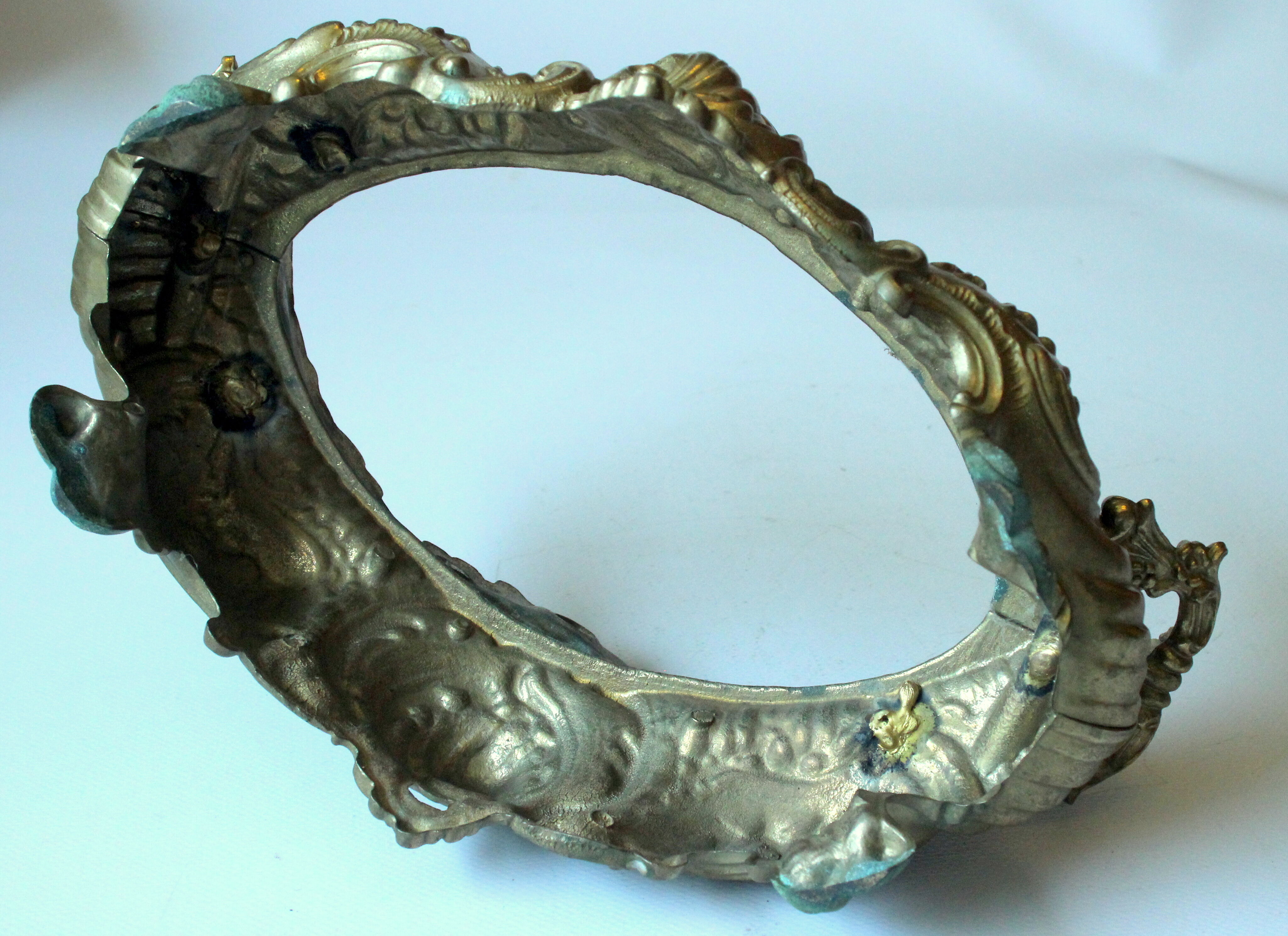 1900s Art Nouveau solid brass Jardinière with metal insert