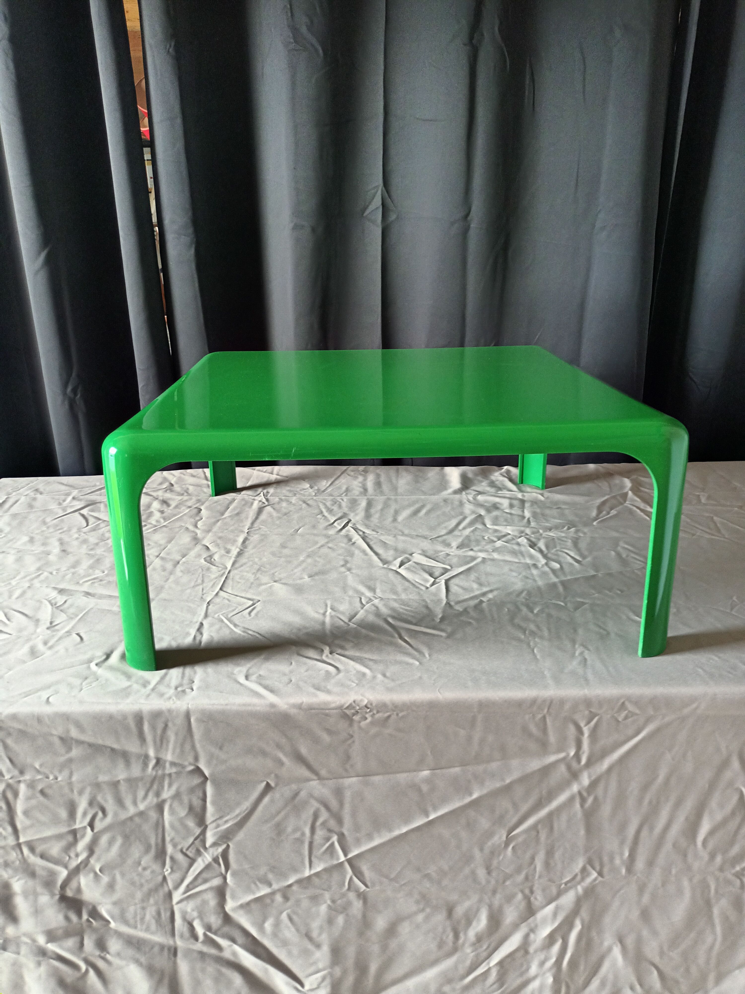 Vico Magistretti coffee table