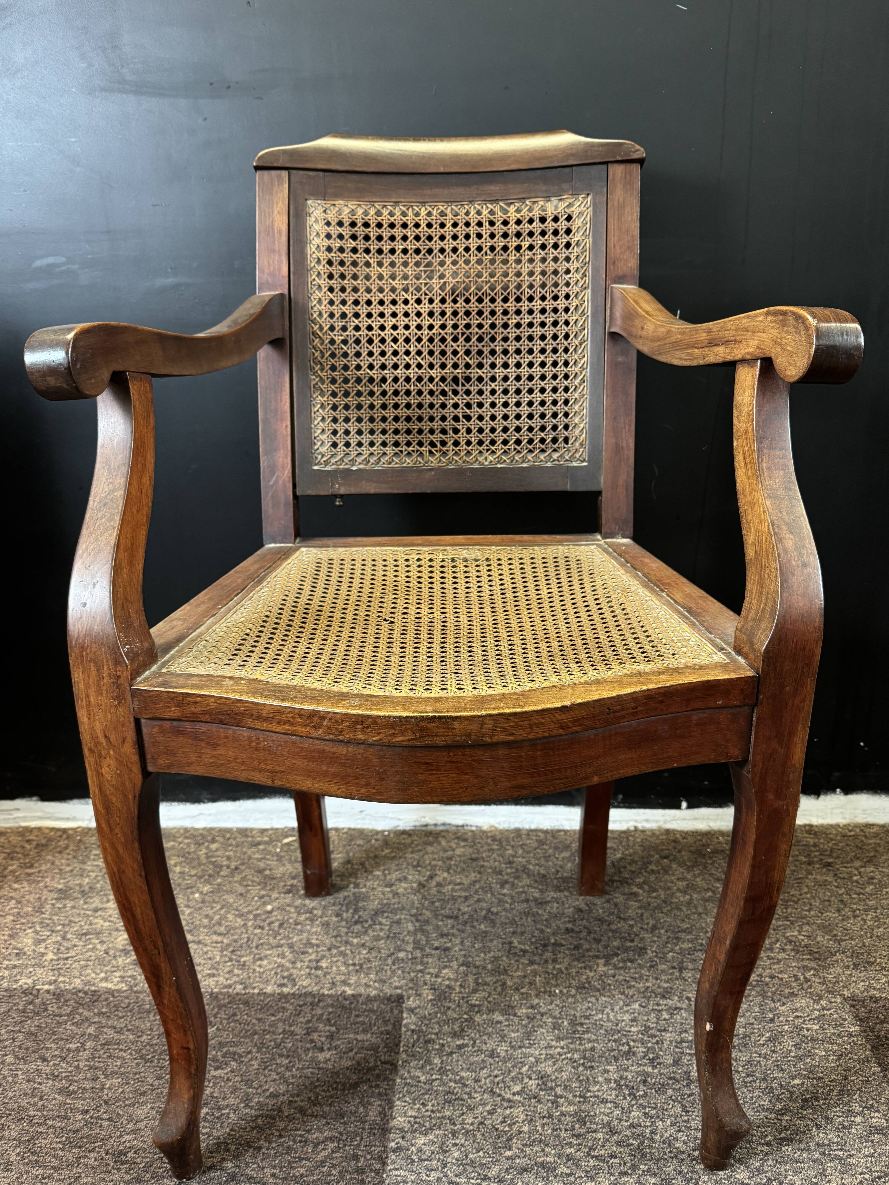 Caned hairdresser/barber chair – adjustable backrest