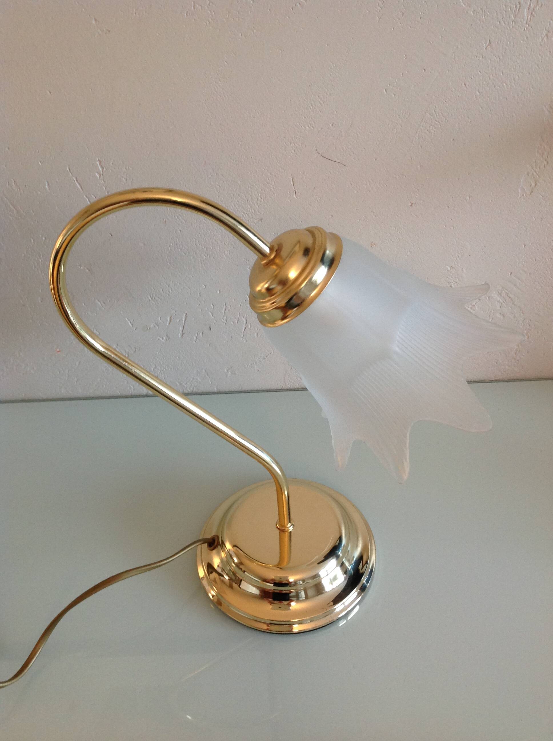 Lampe de chevet en laiton et verre dépoli style art déco
