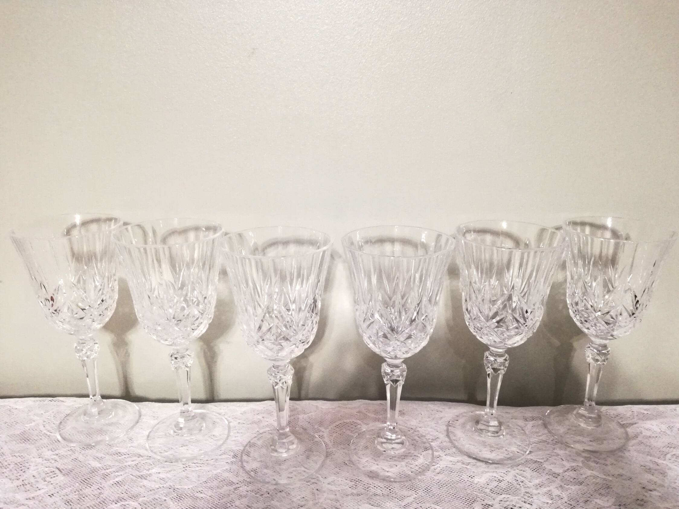 6 crystal wine glasses