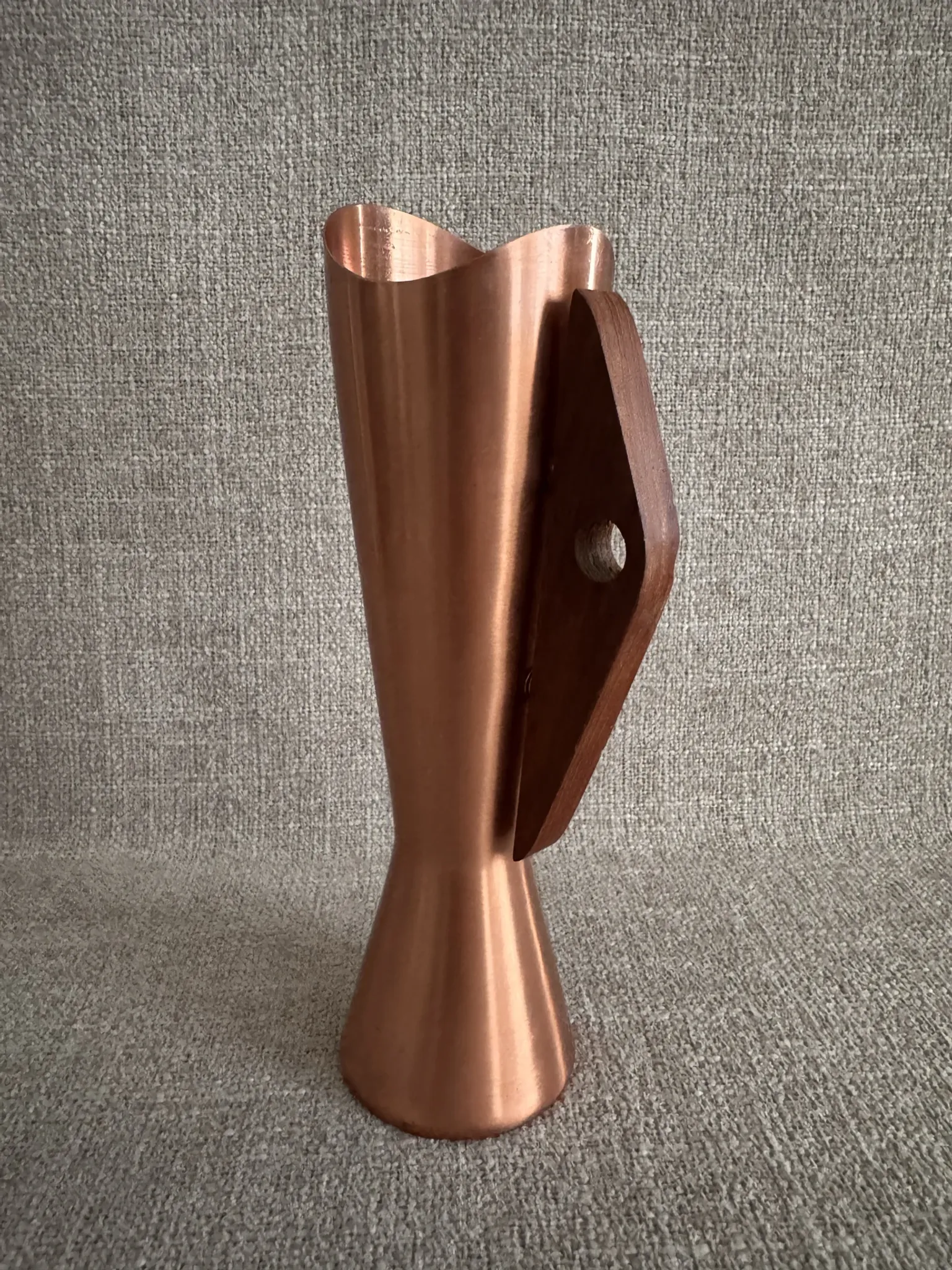 Dahlmann vase in copper, mid-century modern Scandinavian from the 50s/60s.