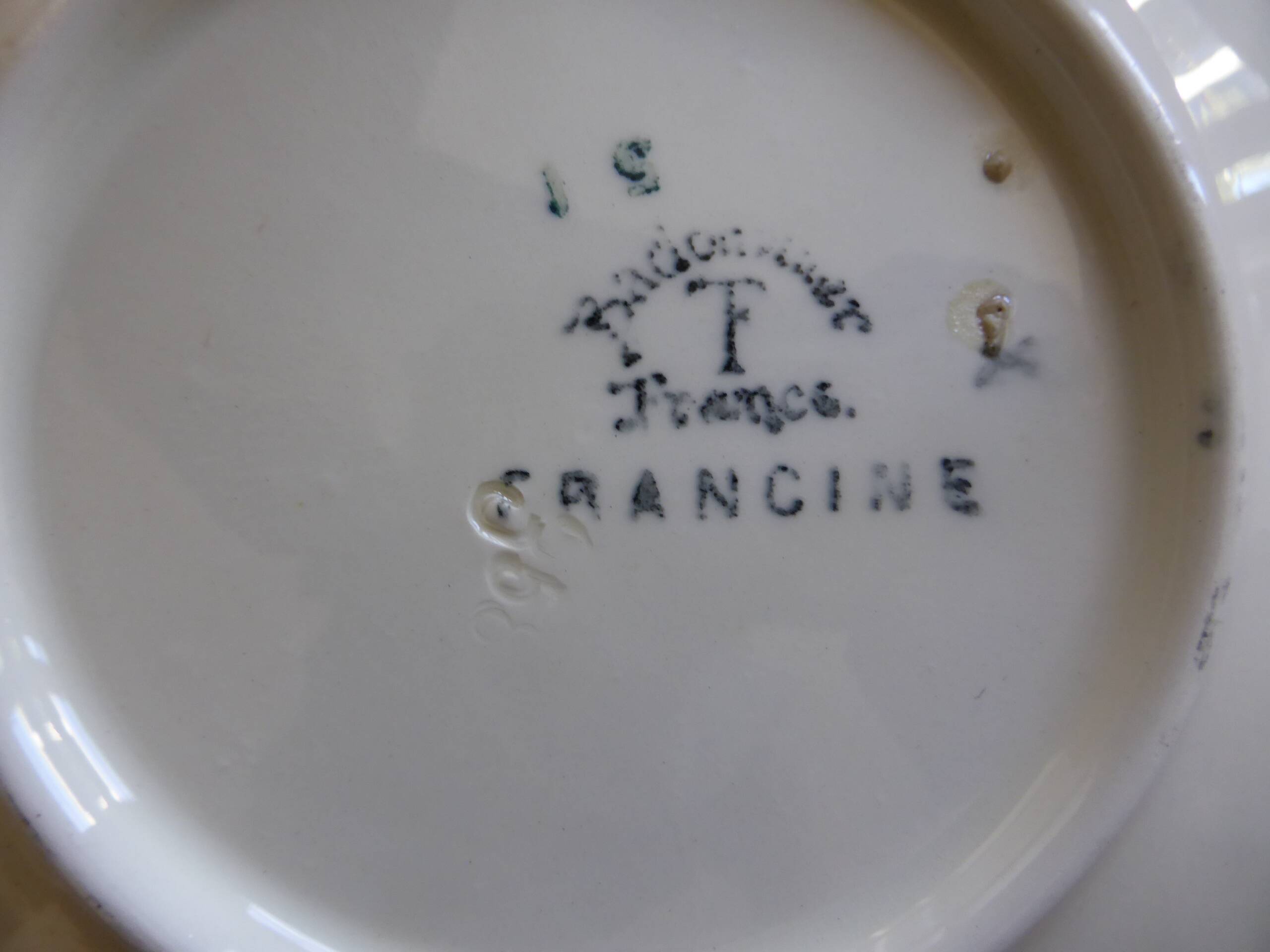 Vintage round serving dish Badonviller model Francine 200818