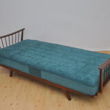 Oak daybed from the 1950s
