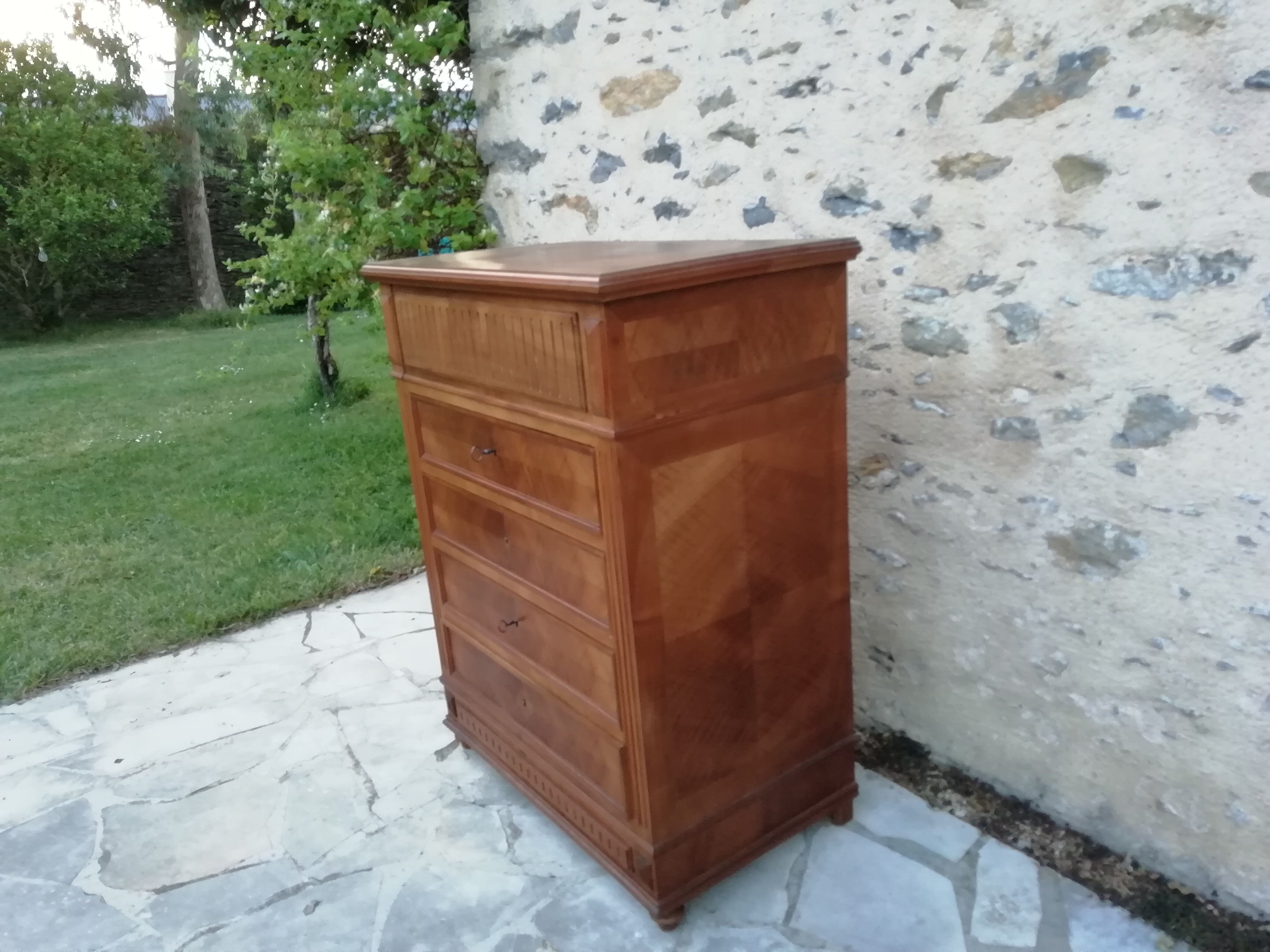Dresser / dressing table