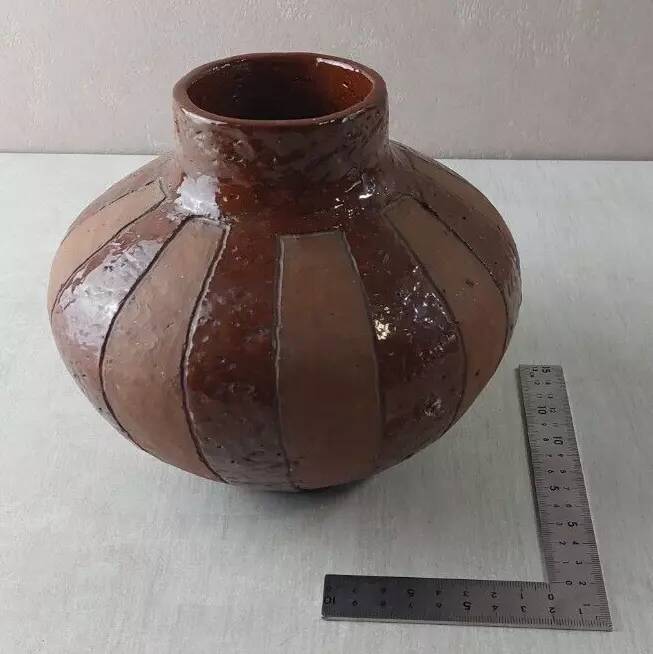 Old vase, terracotta, Gigi 76, vintage