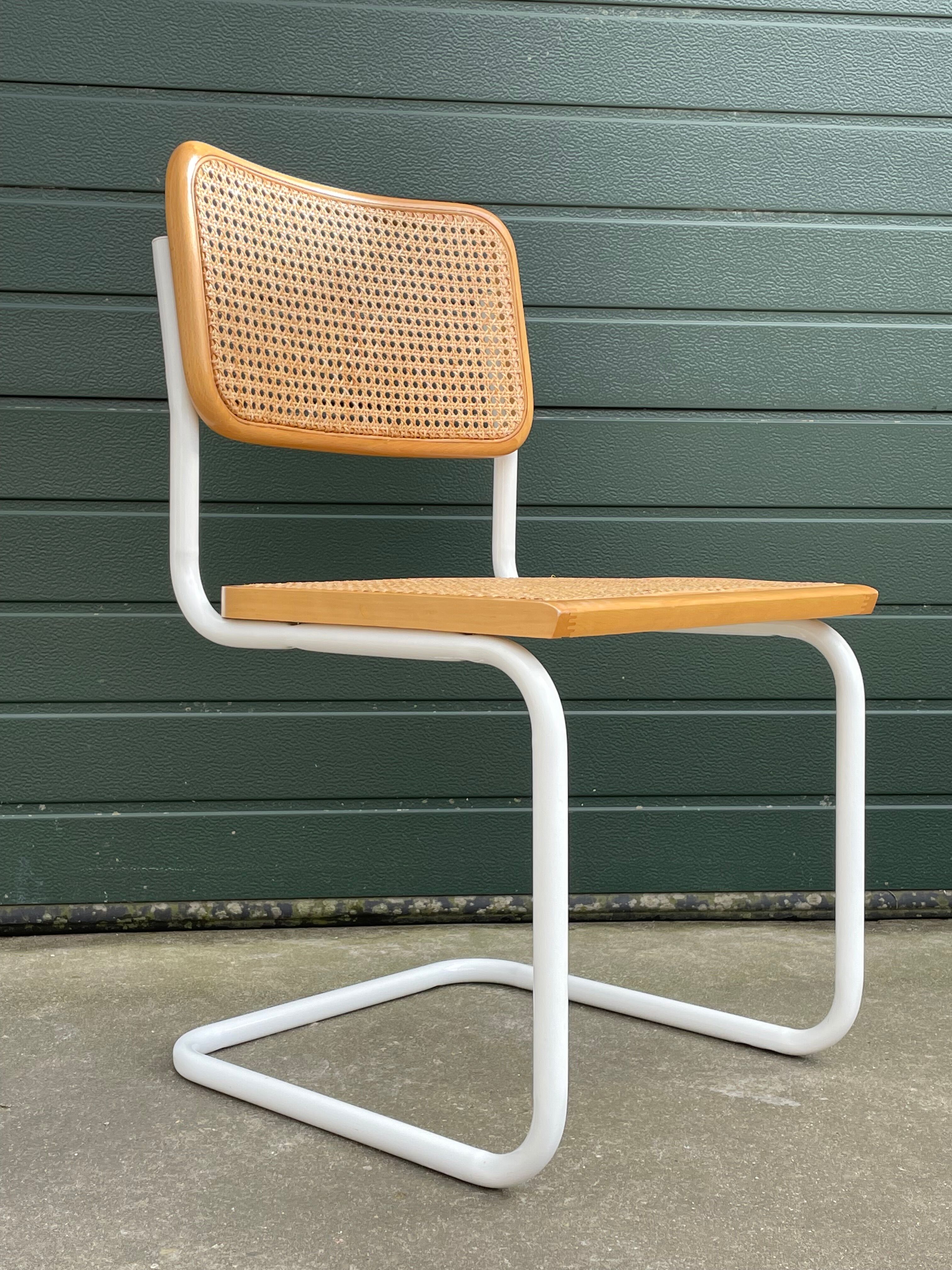 Set of 4 Cesca b32 model chairs in white by Marcel Breuer